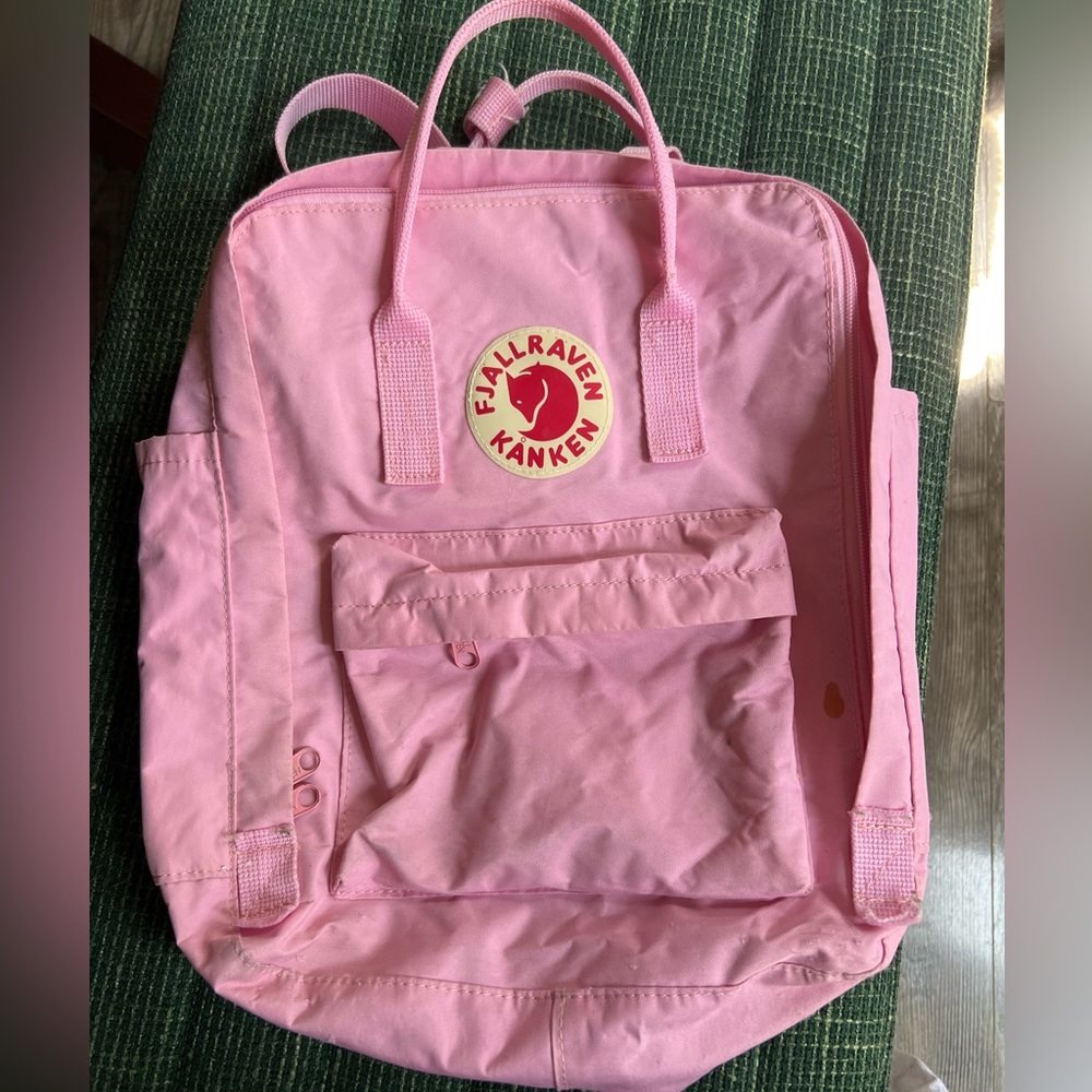 Fjallraven kanken backpack